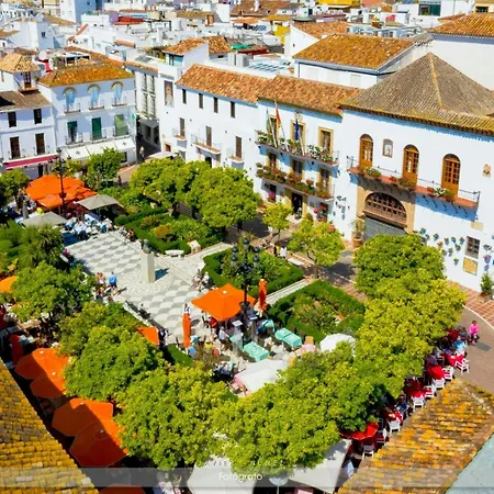 Plaza De Naranjos Marbella